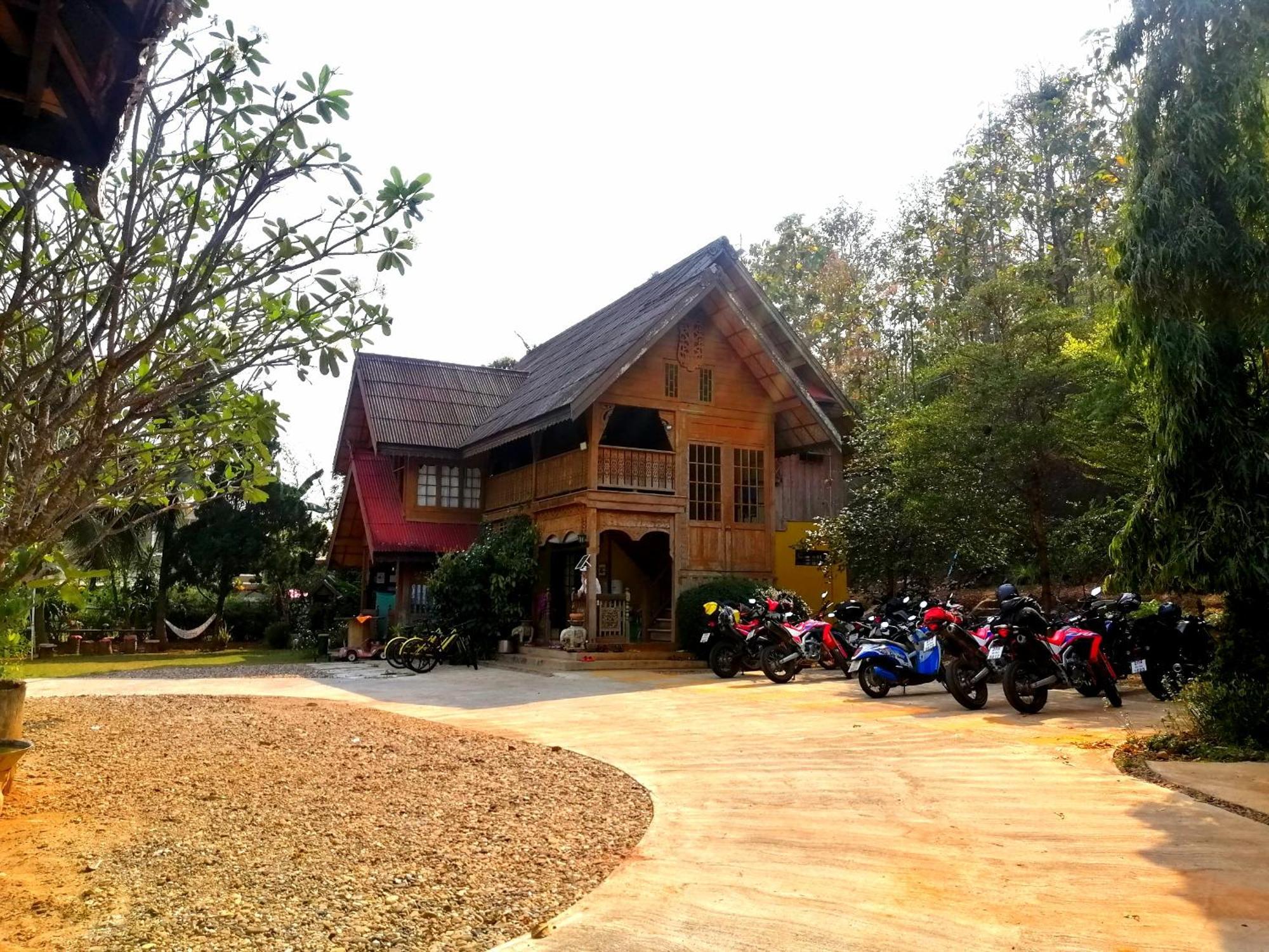Hotel Crossroads House Mae Hong Son Exterior foto
