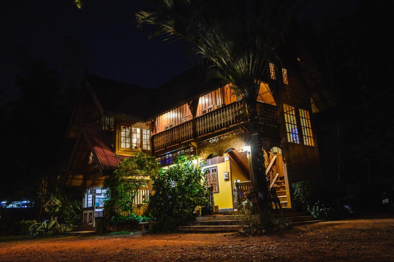 Hotel Crossroads House Mae Hong Son Exterior foto